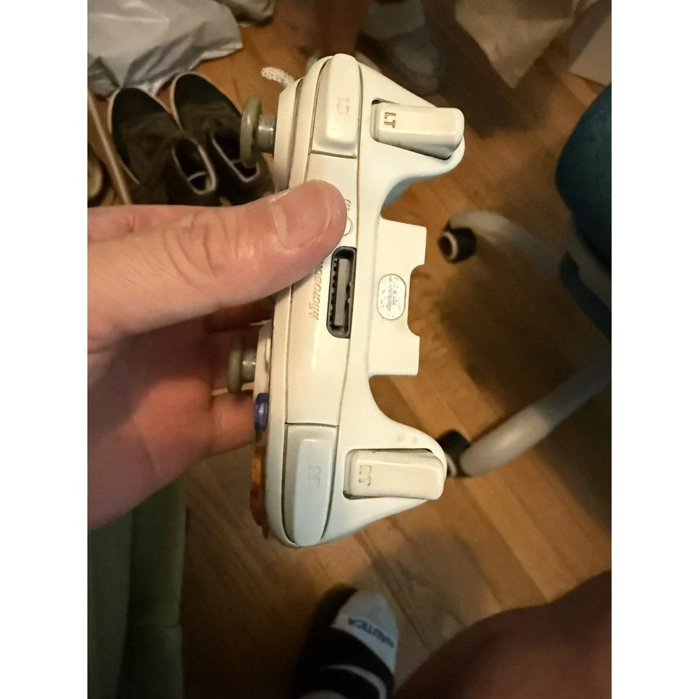 Microsoft Xbox 360 Wireless Gaming‎ Controller, Missing Battery Cover